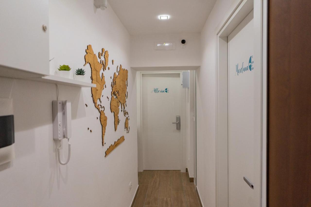 נאפולי Yes I Know My Room - Storico מראה חיצוני תמונה